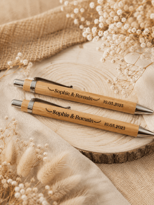 Duo de stylos en bambou personnalisés pour mariage