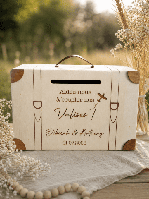 Urne valise en bois personnalisable mariage thème voyage